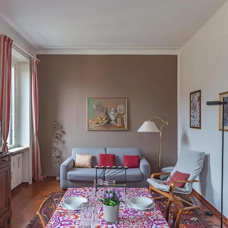Cozy Apt With Terrace - 500 M Far From Zara M5 아파트 *